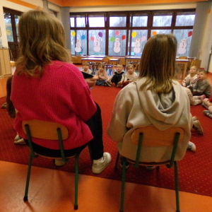 Zdjęcie przedstawia dzieci z grupy Żabki.