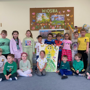 Zdjęcie przedstawia dzieci z grupy Pszczółki.