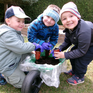 Zdjęcie przedstawia dzieci z grupy Motylki.