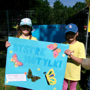 Zdjęcie przedstawia dzieci z Miejskiego Przedszkola w Sośnicowicach.